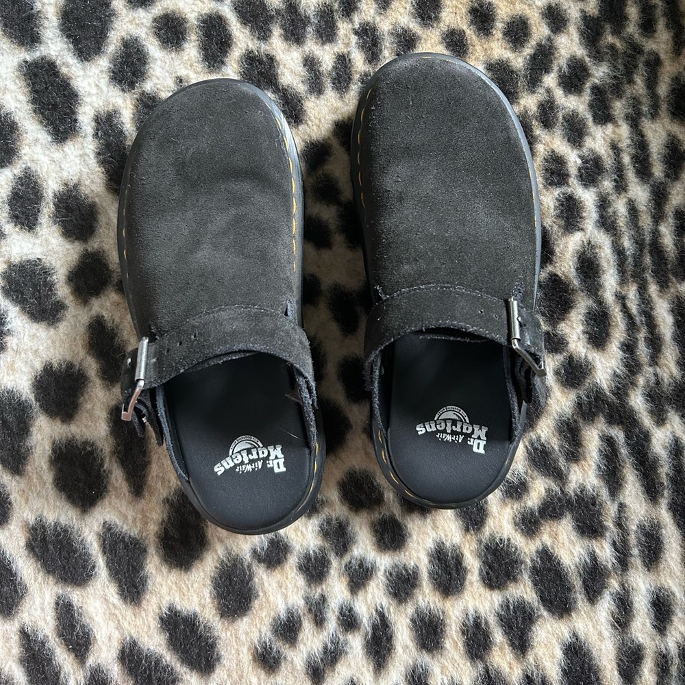ZEBZAG MULES DR MARTENS DOCS